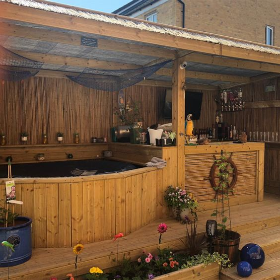 Garden Bar Ideas to Inspire your Inner DIY Expert